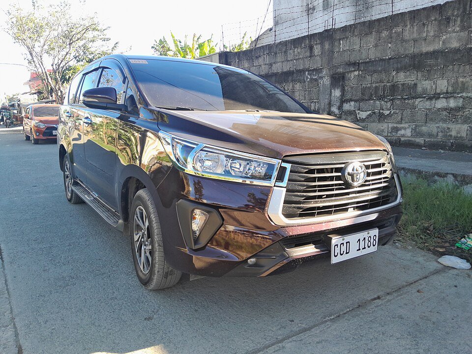Sewa Toyota Innova Reborn 2.4 G di Sabang
