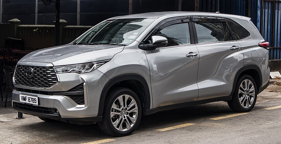 Sewa Toyota Innova Zenix 2.0 V di Sabang
